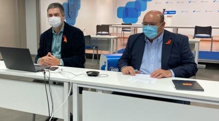 Carlos Rojas y José Robles durante una rueda de prensa (PP) 