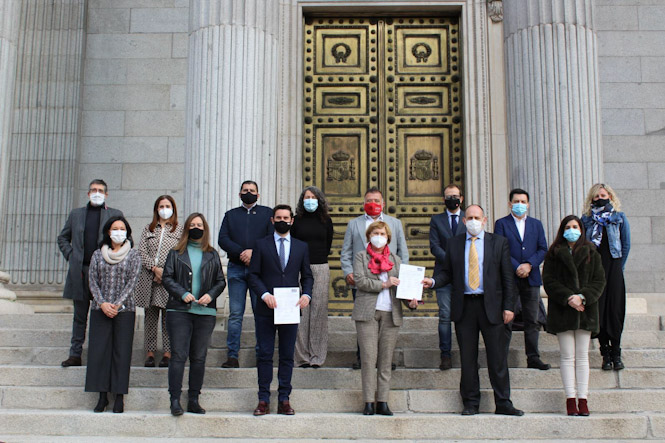 Diputados socialistas han presentado el reglamento (PSOE) 