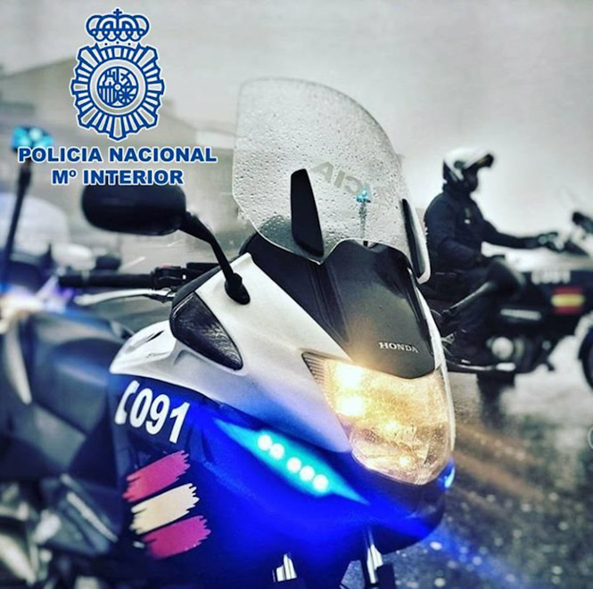 Patrulla en moto (POLICÍA NACIONAL EN GRANADA) 
