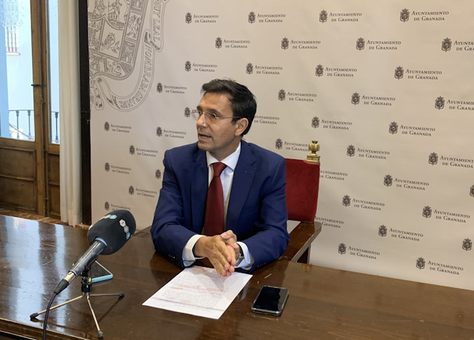 El portavoz del PSOE en el Ayuntamiento de Granada, Francisco Cuenca (PSOE) 