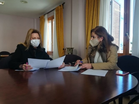 Imagen de la visita de Concha Insúa  Arenas del Rey (CIUDADANOS)