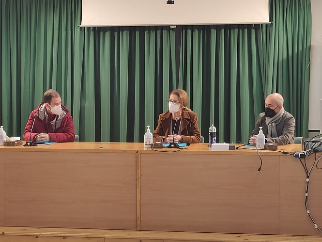 La Delegada de Educación, Ana Berrocal ha visitado el IES Diego Siloe de Illora (JUNTA)