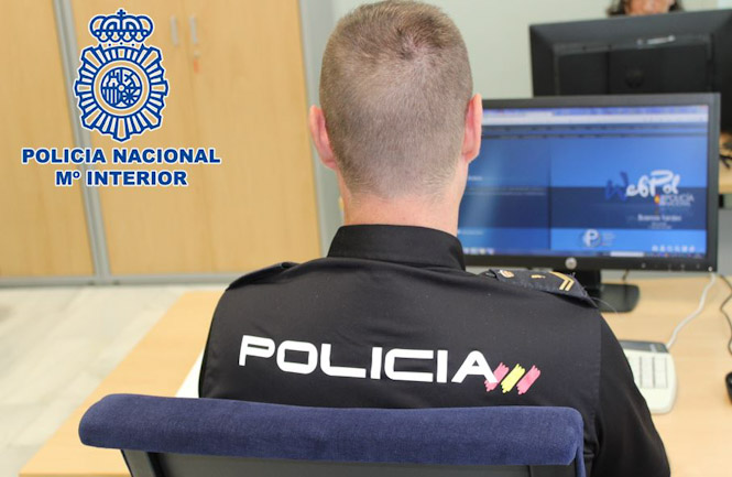 Agente de la Policía Nacional en una imagen de archivo (POLICÍA NACIONAL/ARCHIVO) 