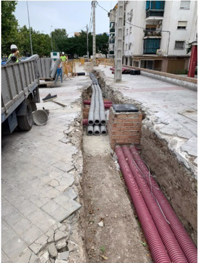 Imagen durante las obras de instalación de la nueva línea en la zona Norte de Granada (ENDESA) 