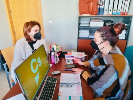 Mar Sánchez durante la visita a Órgiva (CS) Mar Sánchez durante la visita a Órgiva (CS)