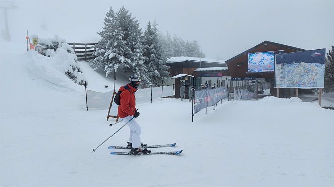 Esquiador en Sierra Nevada. (CETURSA)