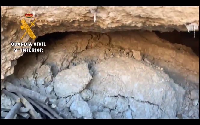 Casa cueva derrumbada (GUARDIA CIVIL) 