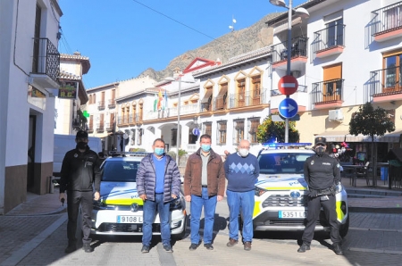 Presentación del nuevo coche eléctrico de la Policía Local (AYTO. MONACHIL)