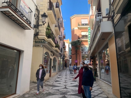 Calle comercial de Almuñécar (AYTO. ALMUÑÉCAR) Calle comercial de Almuñécar (AYTO. ALMUÑÉCAR)