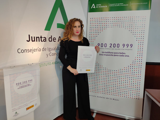 La asesora del IAM en Granada, Ruth Martos ha presentado la campaña (JUNTA)