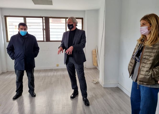 Imagen de la visita a la nueva sede de Grexales (AYTO. GRANADA) 