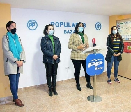 Rueda de prensa en la sede del PP de Baza (PP) Rueda de prensa en la sede del PP de Baza (PP)