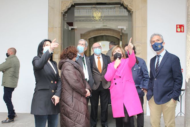 Imagen de la visita al Hospital real (DELEGACION DEL GOBIERNO)