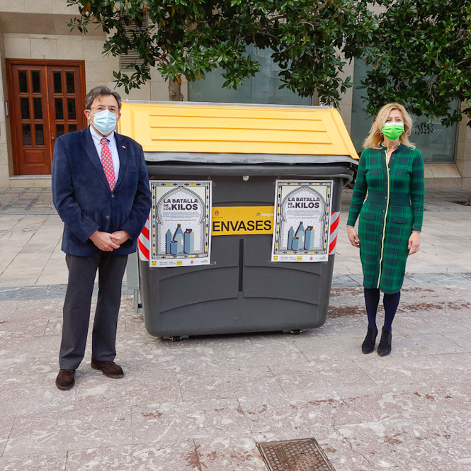 Imagen de la visita a la Zona Norte (JAVIER ALGARRA / AYUNTAMIENTO)