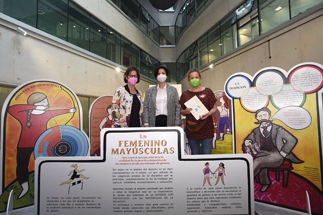 Presentación de la exposición en `Femenino Mayúsculas` de la Diputación de Granada (DIPUTACIÓN DE GRANADA) 