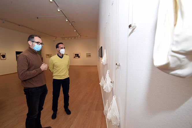 Exposición en Condes de Gabia con los Premios a la Creación Artística de la Diputación (DIPUTACIÓN) 