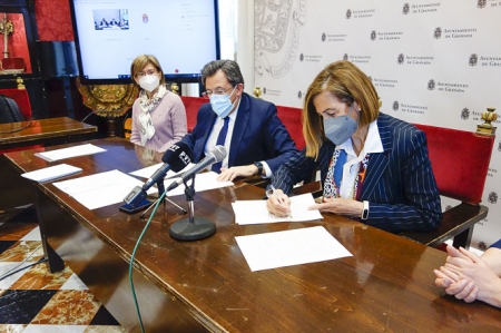 Imagen de la firma del convenio (JAVIER ALGARRA / AYUNTAMIENTO) Imagen de la firma del convenio (JAVIER ALGARRA / AYUNTAMIENTO)