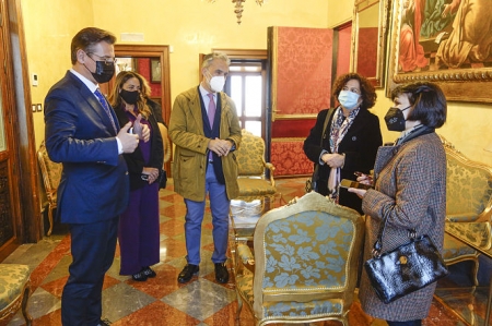 Imagen de la firma del convenio (JAVIER ALGARRA / AYUNTAMIENTO) 