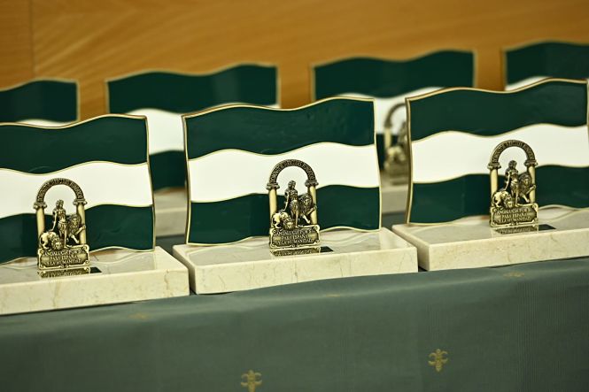 Imagen de los galardones que se entregarán por el Día de Andalucía (JUNTA) 
