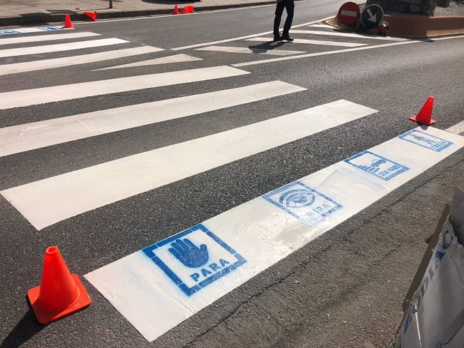 paso de cebra en Monachil (AYTO. MONACHIL)