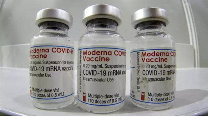 Dosis de la vacuna de Moderna (MICHAEL SOHN /POOL AP/AP) 