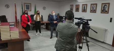 Grabación del vídeo realizado por el Ayuntamiento de Cúllar Vega con motivo del Día de Andalucía (AYTO. CÚLLAR VEGA) Grabación del vídeo realizado por el Ayuntamiento de Cúllar Vega con motivo del Día de Andalucía (AYTO. CÚLLAR VEGA)