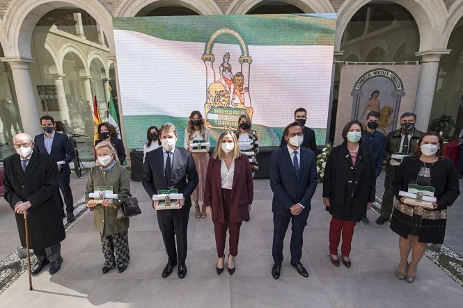 Marifrán Carazo ha entregado las Banderas de Andalucía (JUNTA) 