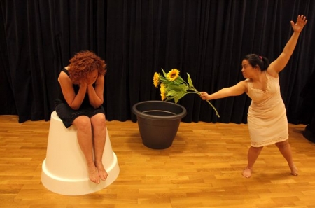 Imagen del espectáculo `Mujeres semillas` (SUPERAR-T)