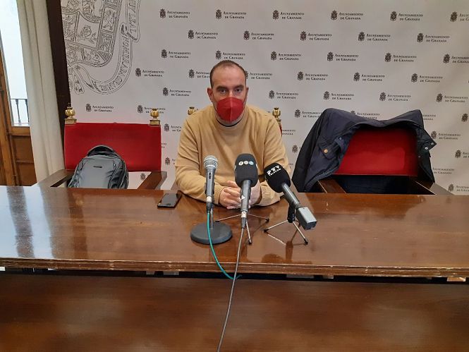 El Concejal de Podemos-IU en el Ayuntamiento de Granada, Francisco Puentedura (PODEMOS-IU)