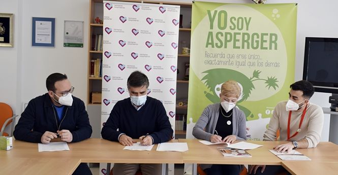 Imagen de la firma del convenio (PURISIMA CONCEPCIÓN)