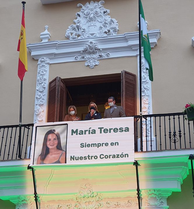 Pancarta en recuerdo de Maria Teresa Fernández (AYTO. MOTRIL) 