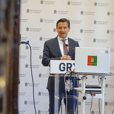 El Alcalde de Granada, Luis Salvador (JAVIER ALGARRA / AYUNTAMIENTO)