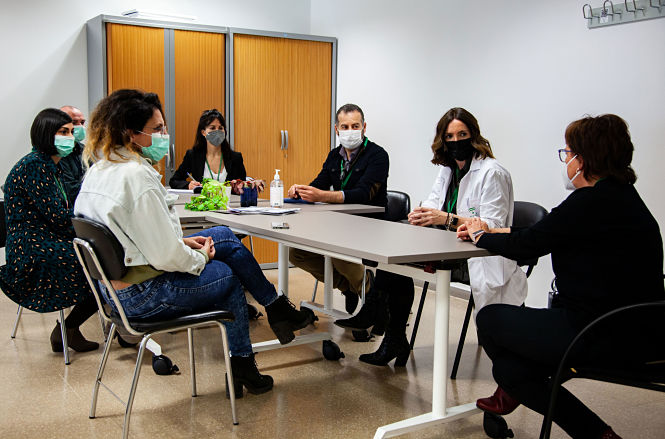 Imagen de la reunión (HUSC)