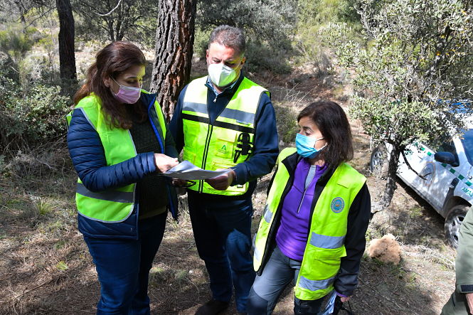 Imagen de la visita al encnar del Puerto de la Mora (JUNTA)