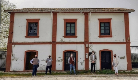 Promueven una recogida de firmas contra la demolición de la estación de tren de Tocón-Montefrío (AYUNTAMIENTO) 