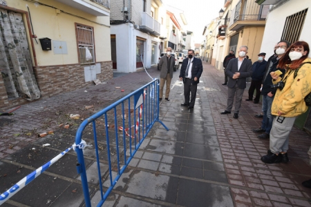 Imagen de una visita de José Entrena a Santa Fe (DIPUTACIÓN)