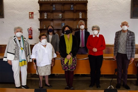 Acto de donación de la colección de cerámica Agustín Morales Alguacil-Fábricas San Isidro (UGR)