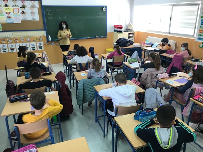 niños del colegio de Ambroz que participan en este proyecto (AYTO. VEGAS DEL GENIL)