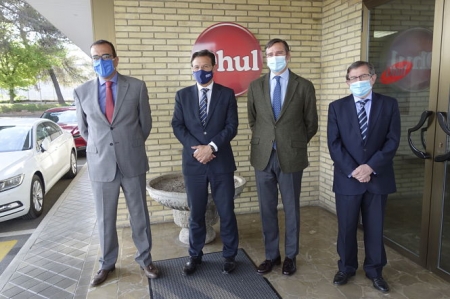 Imagen de la visita a la Fabrica Dhul (JAVIER ALGARRA / AYUNTAMIENTO)