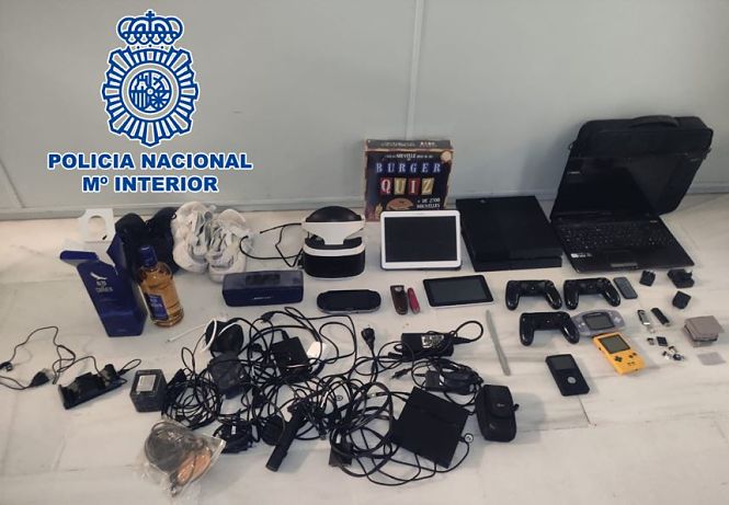 Imagen de los efectos recuperados (POLICIA NACIONAL)