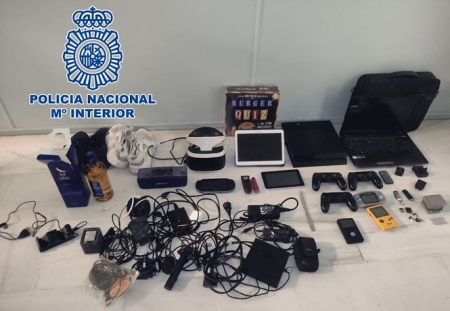 Imagen de los efectos recuperados (POLICIA NACIONAL)