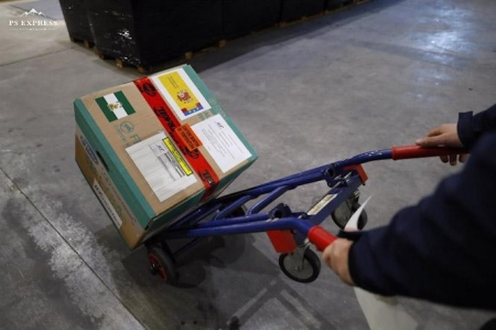 Las primeras dosis de la vacuna contra el coronavirus llegan al Almacén Central del SAS en Atarfe, en imagen de archivo (ÁLEX CÁMARA - EUROPA PRESS) Las primeras dosis de la vacuna contra el coronavirus llegan al Almacén Central del SAS en Atarfe, en imagen de archivo (ÁLEX CÁMARA - EUROPA PRESS)