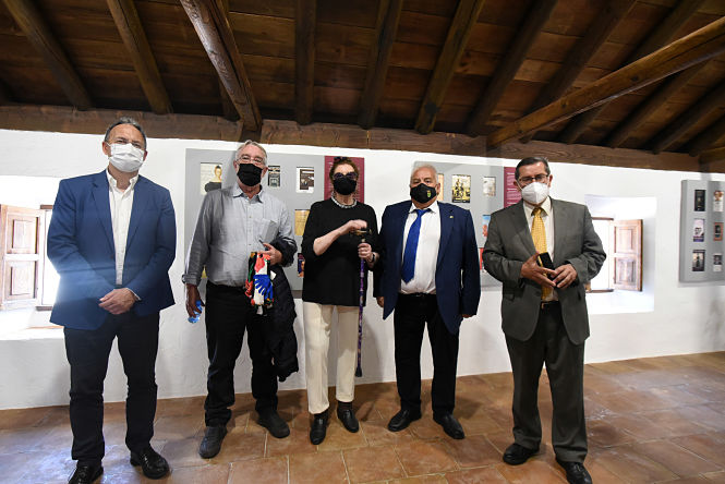 Imagen de la inauguración de la expocisión (R. MARTÍENZ / DIPGRA)