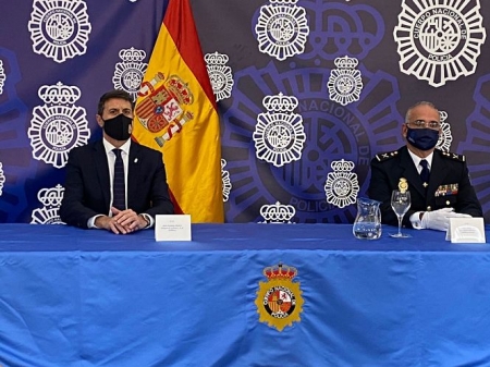Toma de psoesiónd el nueve jefe superior de policia de Andalucía oriental (DELEGACIÓN DEL GOBIERNO)