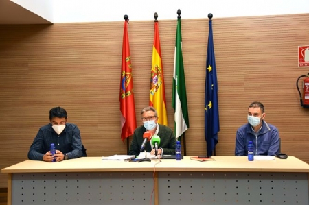 El Alcalde de Baza ha valorado el plenos del mes de Abril (AYTO. BAZA) El Alcalde de Baza ha valorado el plenos del mes de Abril (AYTO. BAZA)