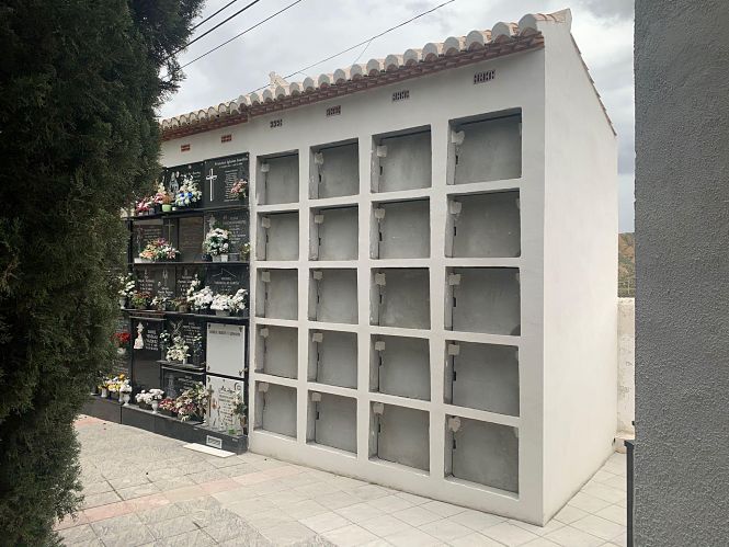 Nuevos nichos del cementerio de Monachil (AYTO. MONACHIL)