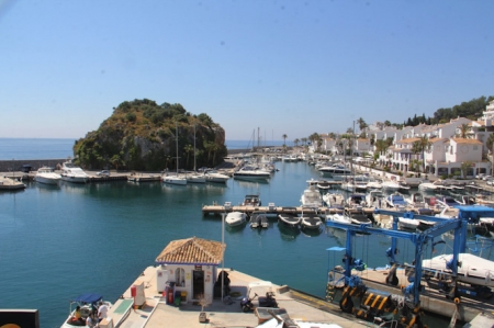 Puerto Deportivo Marina del Este (AYTO. ALMUÑECAR) Puerto Deportivo Marina del Este (AYTO. ALMUÑECAR)