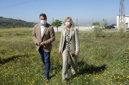 Imagen de la visita al antiguo vertedero de Víznar (JAVIER ALGARRA / AYUNTAMIENTO) 