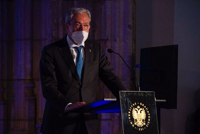 El consejero de Transformación Económica, Industria, Conocimiento y Universidades, Rogelio Velasco, participa en los `Diálogos con la Sociedad` de la Universidad de Granada (JUNTA DE ANDALUCÍA) 