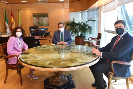 Visita de la Ministra de Hacienda a Diputación (R. MARTÍNEZ /DIPGRA) 